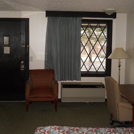 Value Inn Motel - Milwaukee Airport South 오크크릭 외부 사진